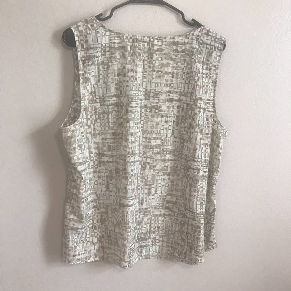 CHICO'S Printed Round Neck Sleeveless Top Size 3=US/16 - Picture 4 of 4